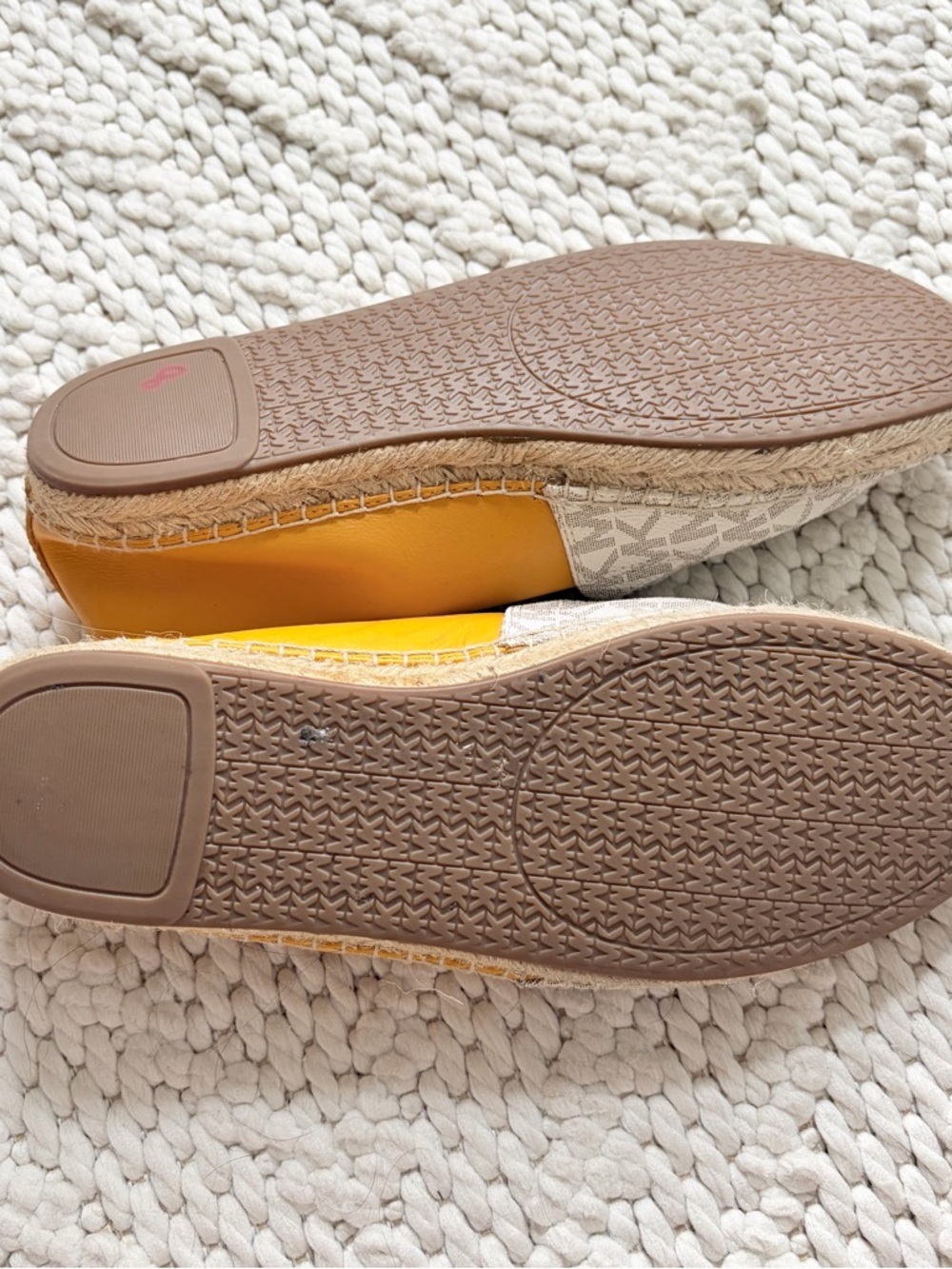MICHAEL KORS Kendrick Vanilla Logo Espadrille Slip On Flats Yellow Womens 7 EUC - Picture 5 of 9